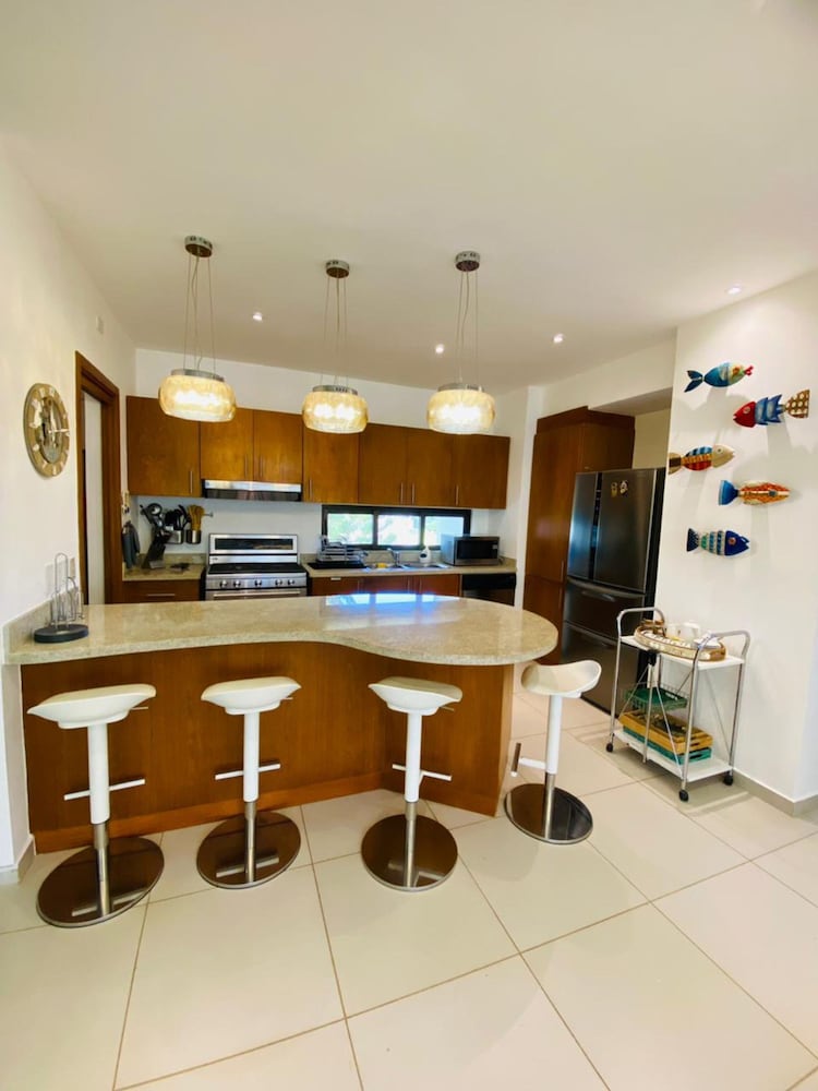 Cozy 3 Bedroom Penthouse in Playa Bonita view 2