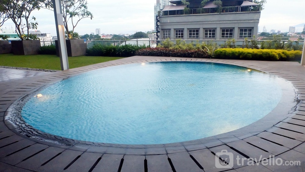 Spacious and Comfy Big Studio Apartment at Kemang Mansion