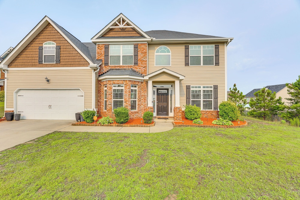 Spacious Family Home w/ Patio in Graniteville!