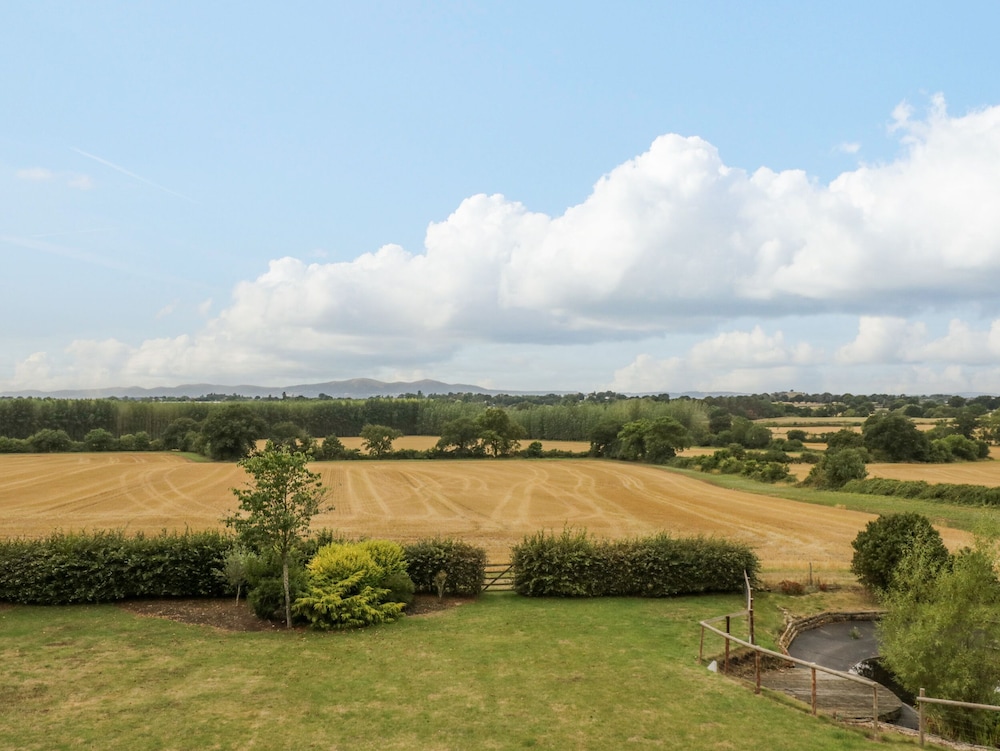 Brickbarns Farm House