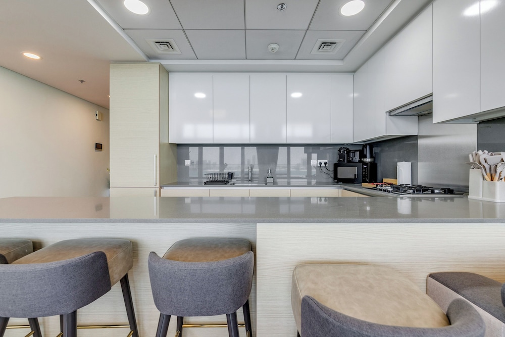 Globalstay Luxury Azizi Mina Beachfront