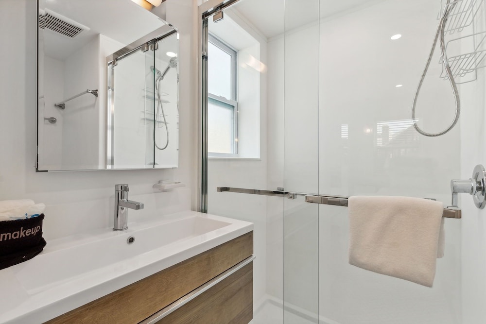 161 S Fletcher 5 Bedroom Home