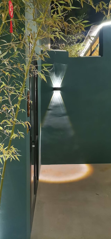 Serenity Courtyard Hotel