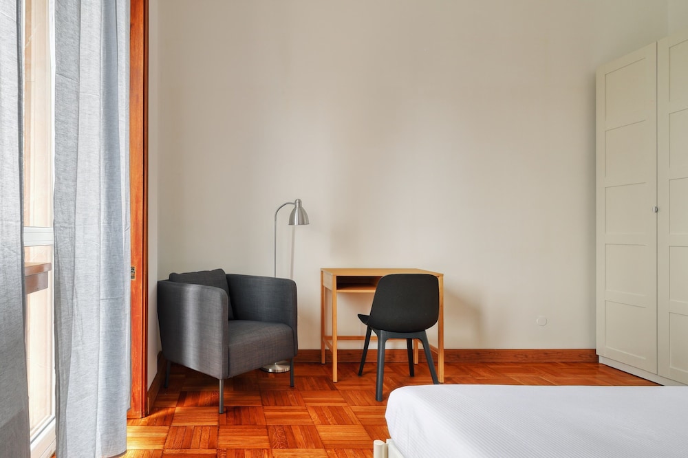 JOIVY Welcoming 3BR Flat in Milan Centre