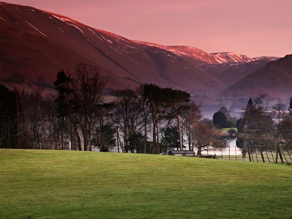 Penrith Vacations - Macdonald Leeming House - Property Image 29