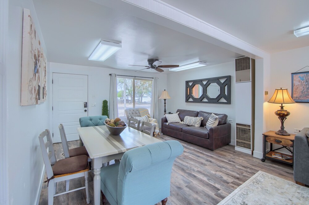 Group Getaway w/ Mtn Views: Home in Circleville!