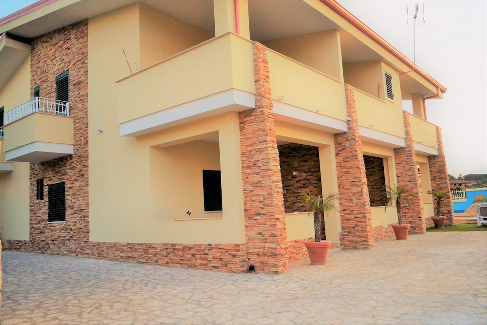 Villa Paglianiti - Your Family Residence