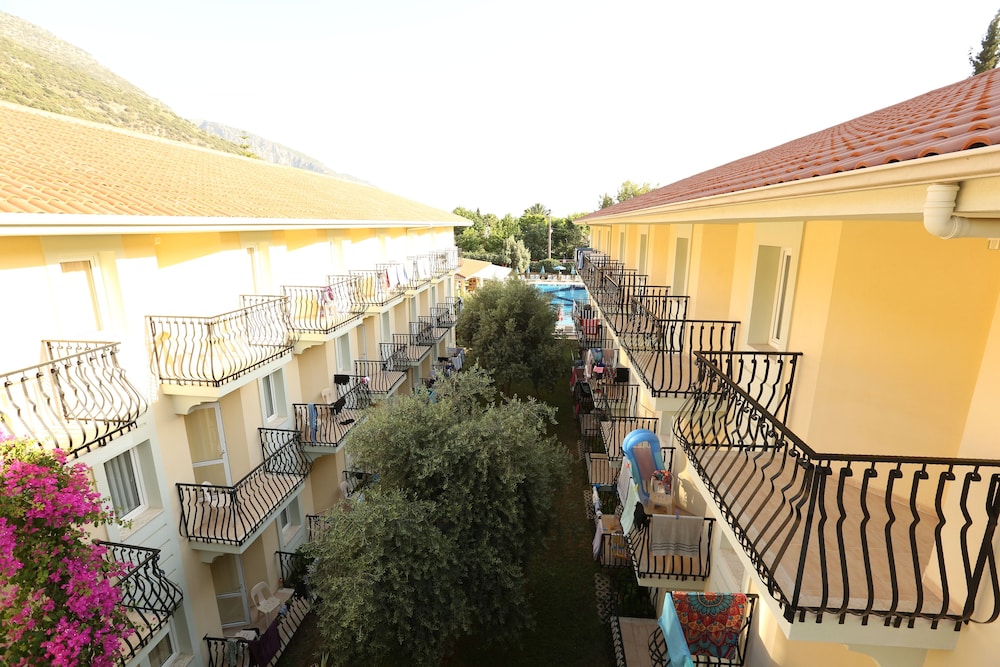 Mavruka Hotel - Image 11