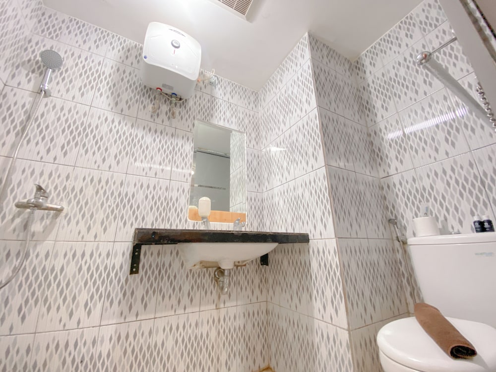 The Metropolitan Manor Studio Apartment At Parahyangan Residence