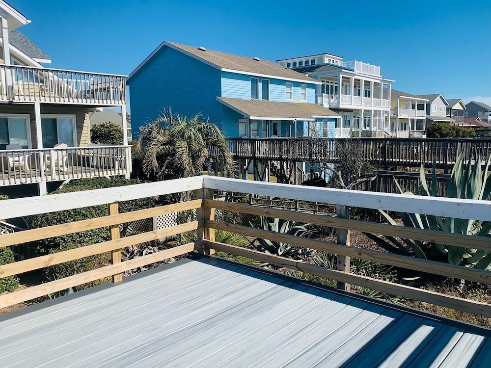 Due South - 5 Br Home