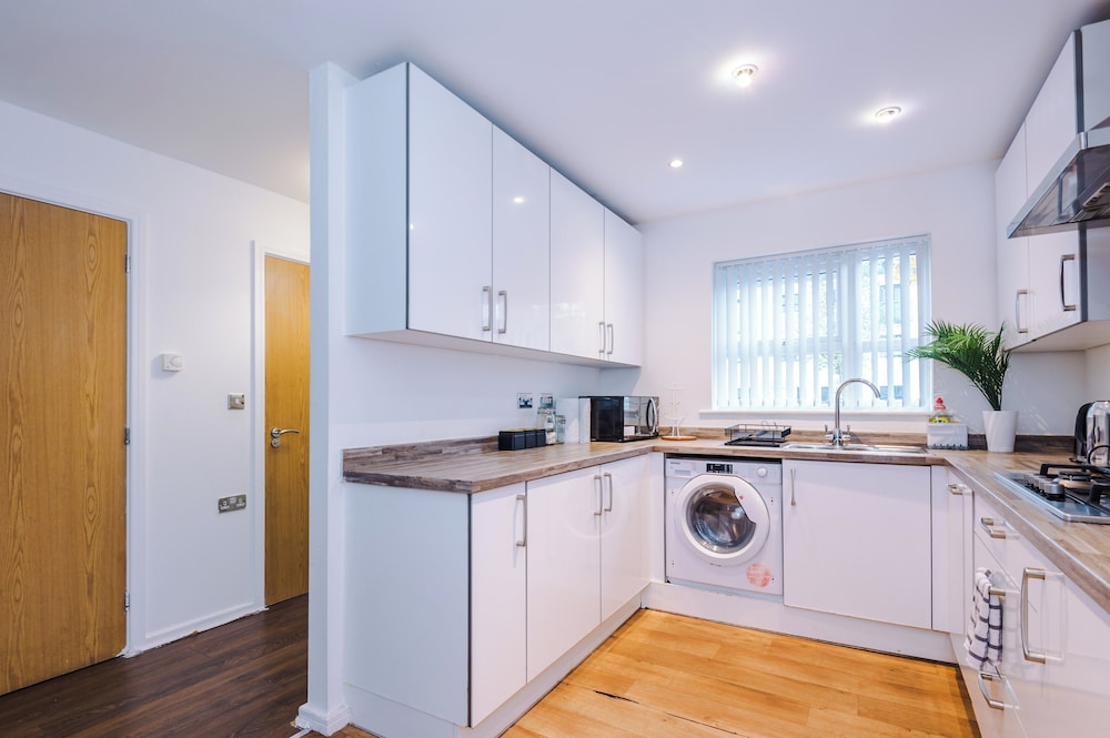 3br-sleeps6-garden-bbq-freeparking-pets