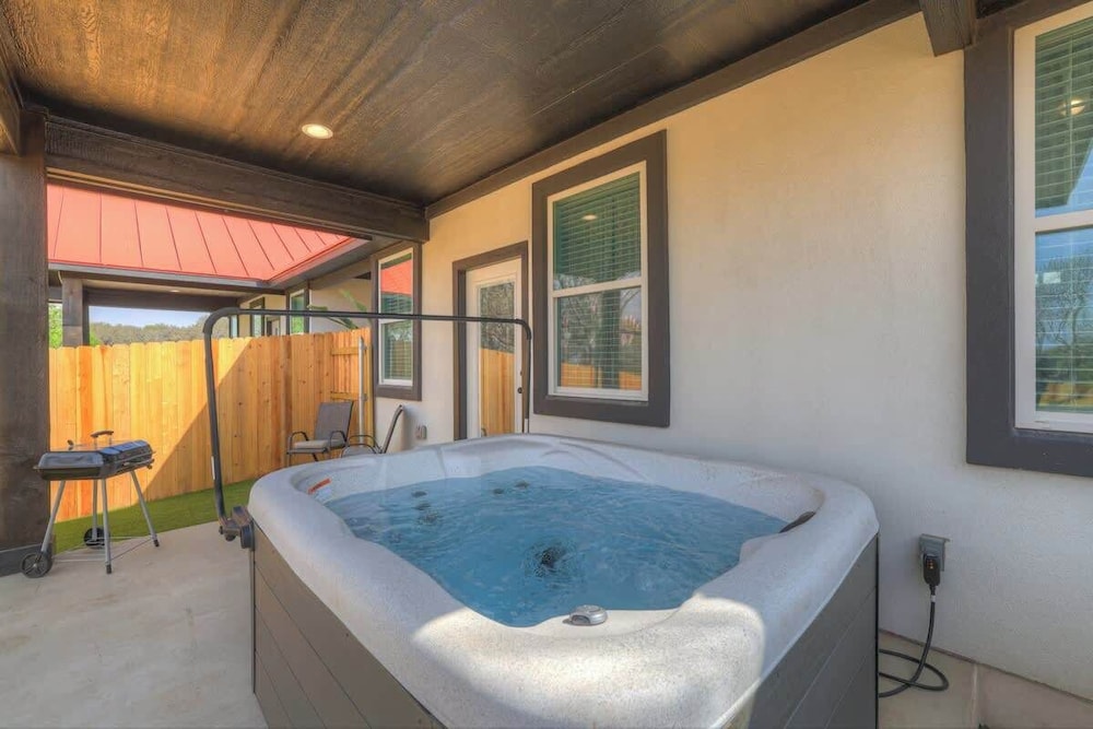 Cozy Casita With Hot Tub Six Minutes From Main Street