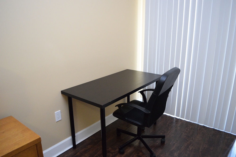 2 Bed 2 Bath in Studio City