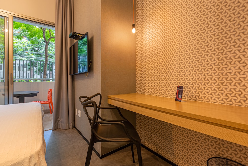 ESD - Studios E-Side By Anora Spaces