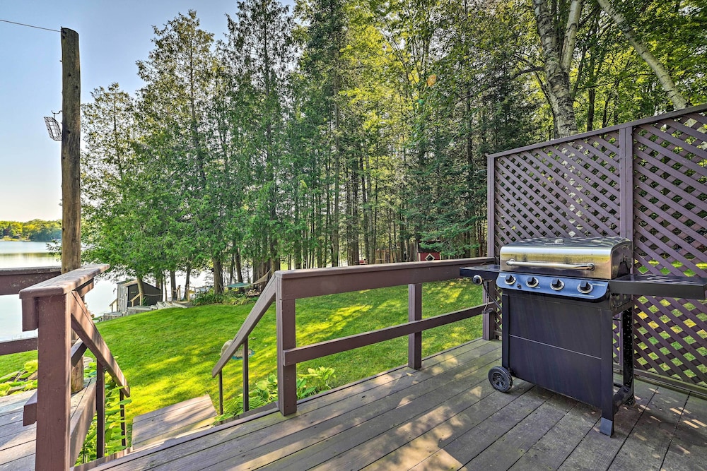 Lakefront Hideaway w/ Dock, Kayaks, Fire Pit!
