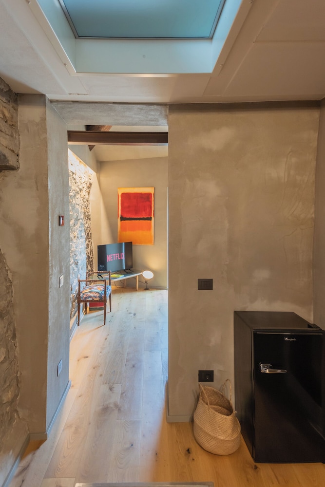 Urio's Castle Suites by Rent all Como