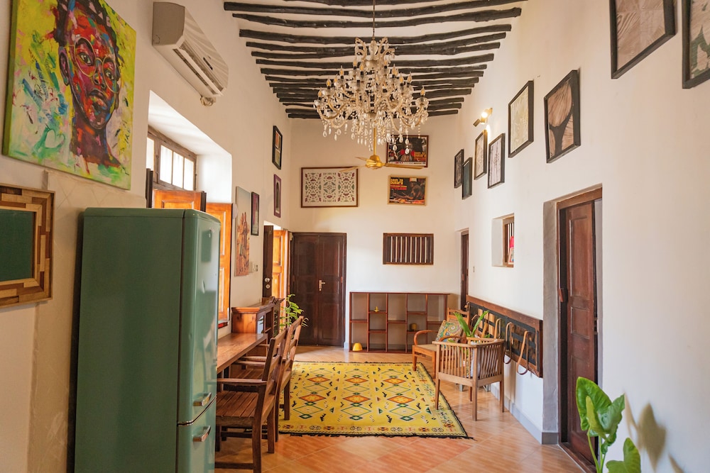 Tarawanda House By Stawi