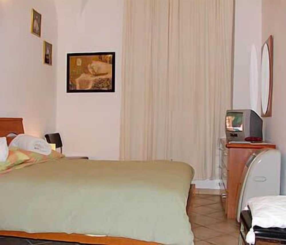 B&B Francesca Via Tommaso Campanella 19