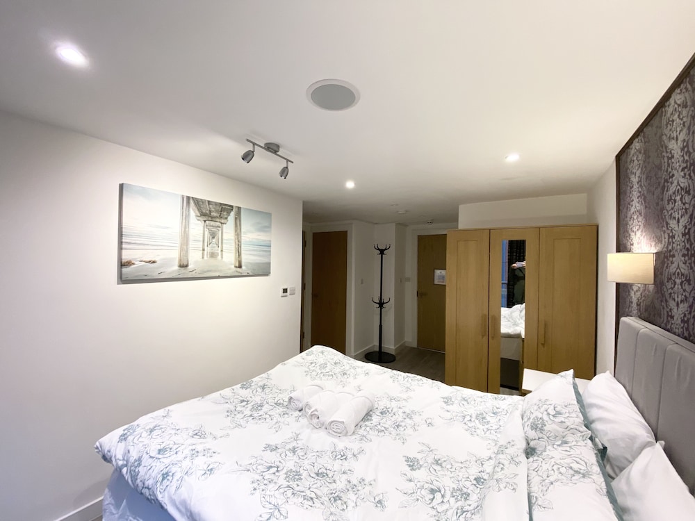 Lovely 1-bed Apartment in Manchester view 4
