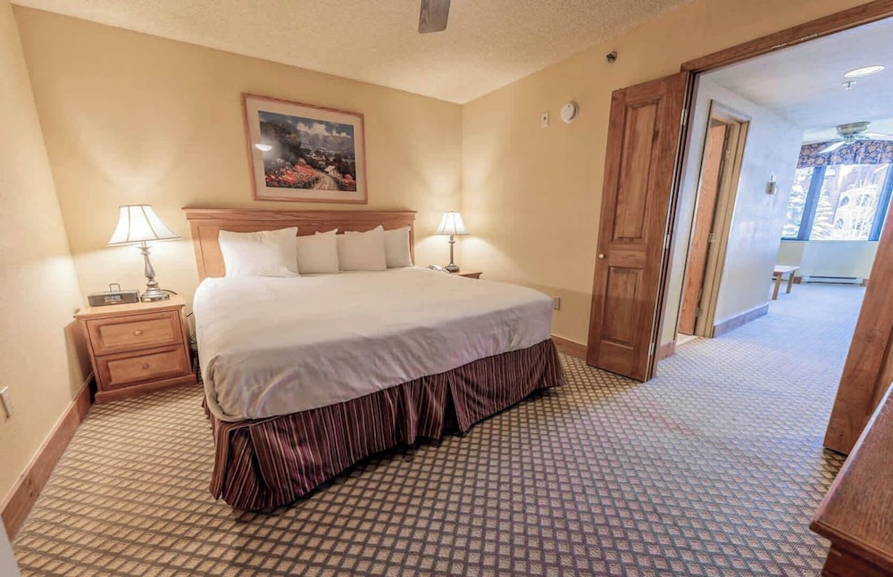 The Grand Lodge by Traverse Hospitality (No Resort Fees)