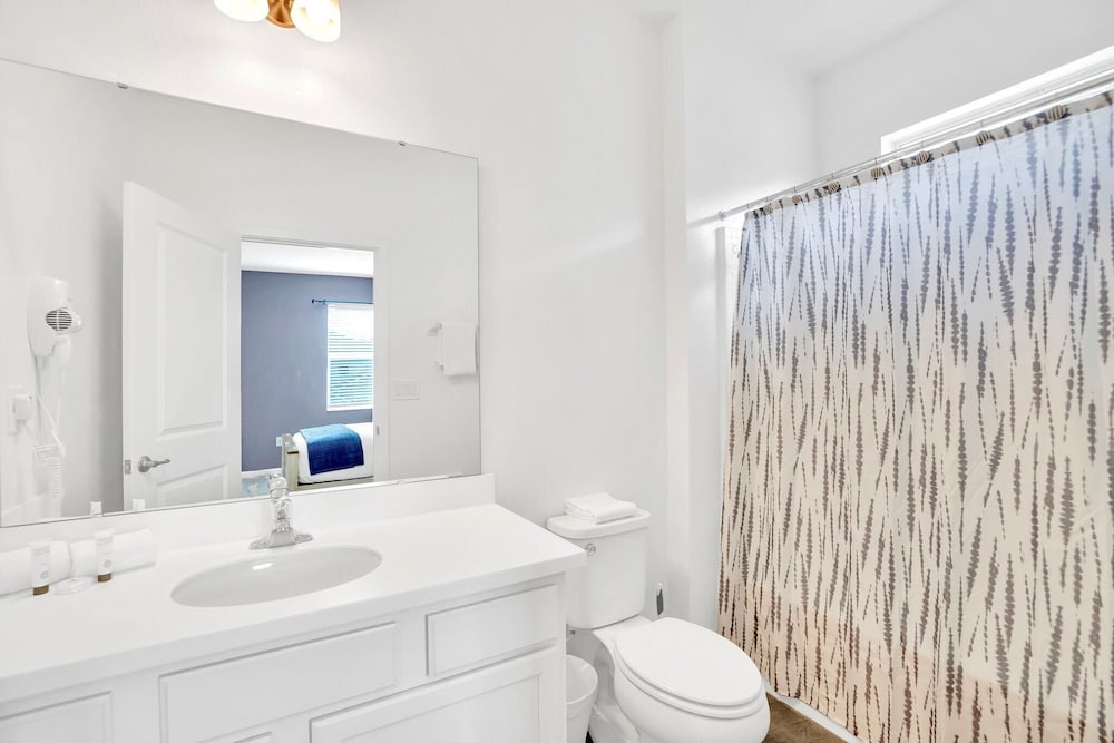 Upstay Luxury Resort Home w Private Pool & Hot Tub