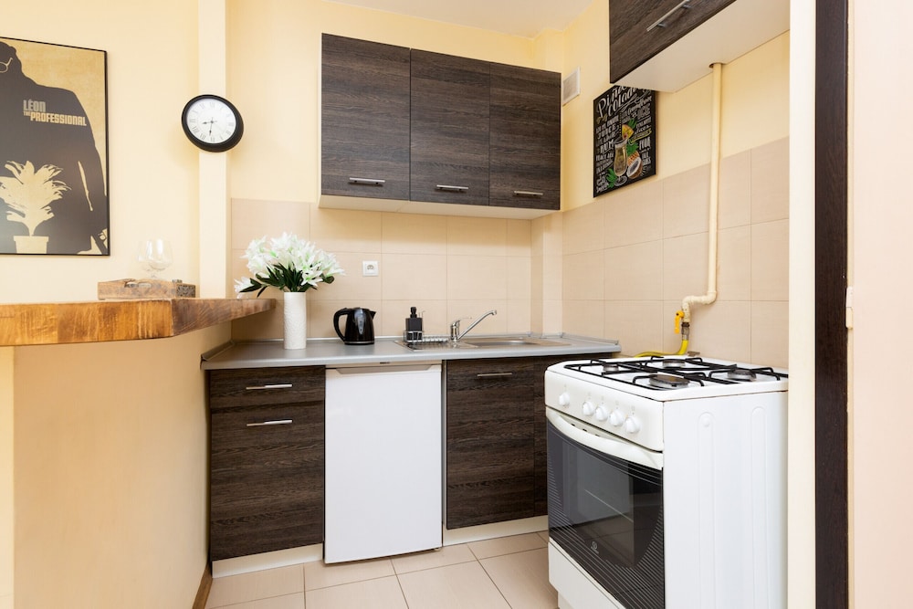 Apartments Warsaw Krucza by Renters view 3