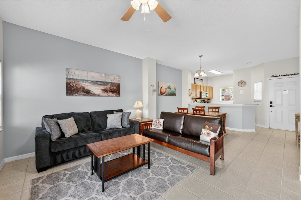 Modern Kissimmee Townhouse Near Disney 3 Bedroom Townhouse