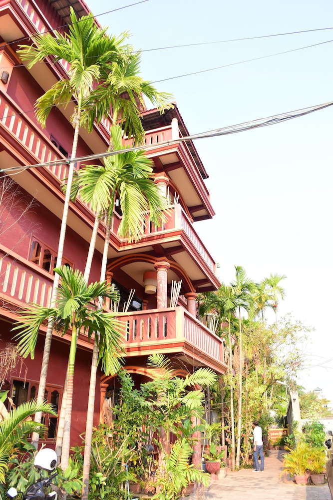 Bou Savy Guesthouse