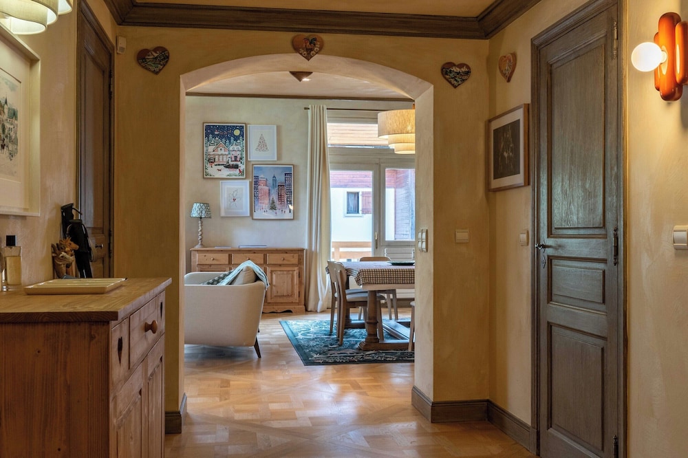 Apt Elegant With Balcony 9p/4br - Megeve Center