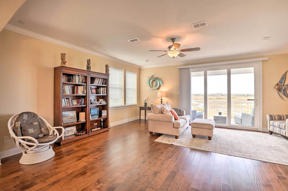 Spacious St Augustine Retreat: Walk to Beach view 3