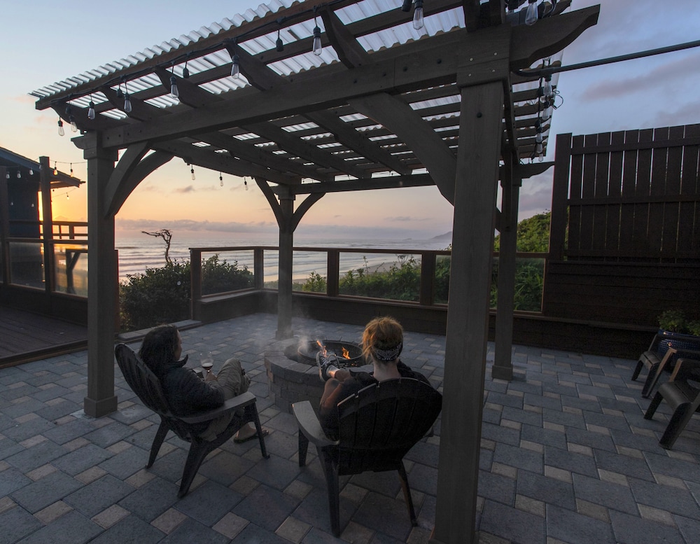 Moolack Shores Inn