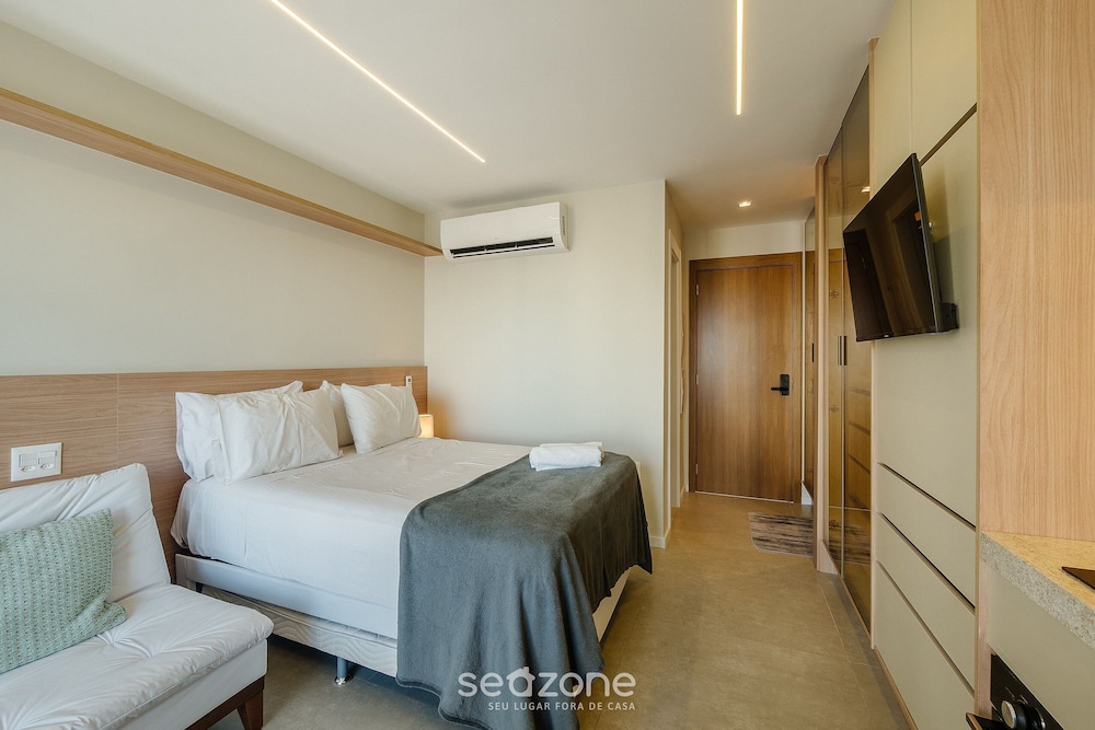 Stay With Style and Convenience in Salvador LIV