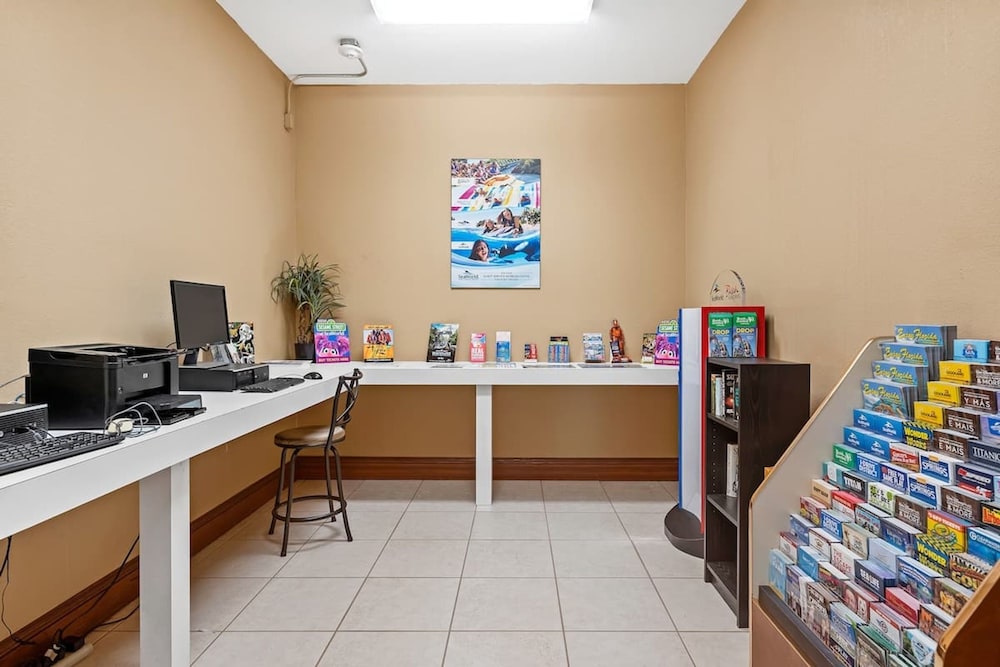 1 BR Apartment 3 Miles From Disney Springs Hs307