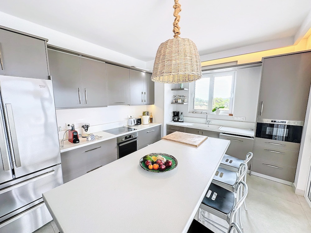 Modern VIP Villa 100 Privacy Stunning Views