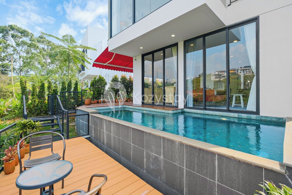 Aura Villa by Kozystay - Bandung