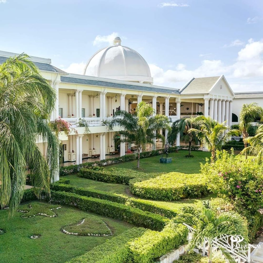 Grand Palladium Lady Hamilton Resort  Spa All Inclusive - Property Image 174