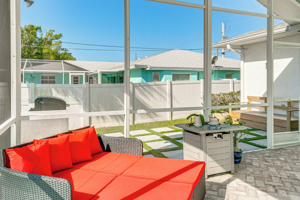 3 Mi to Beach: Pet-friendly Home in Port Charlotte