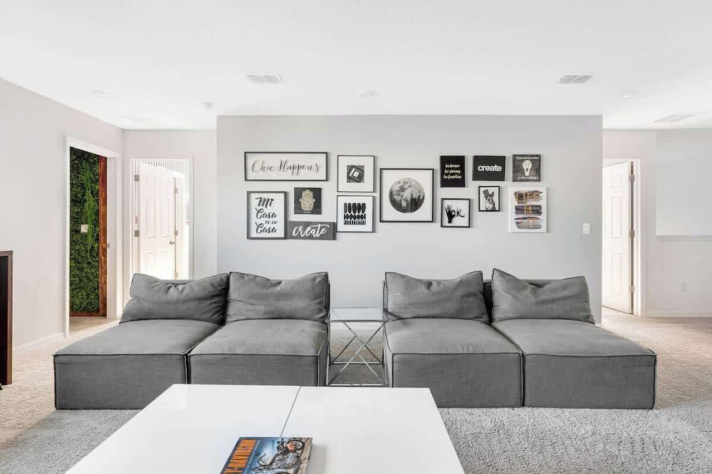 Stunning 7BR Home With Themed Bedrooms