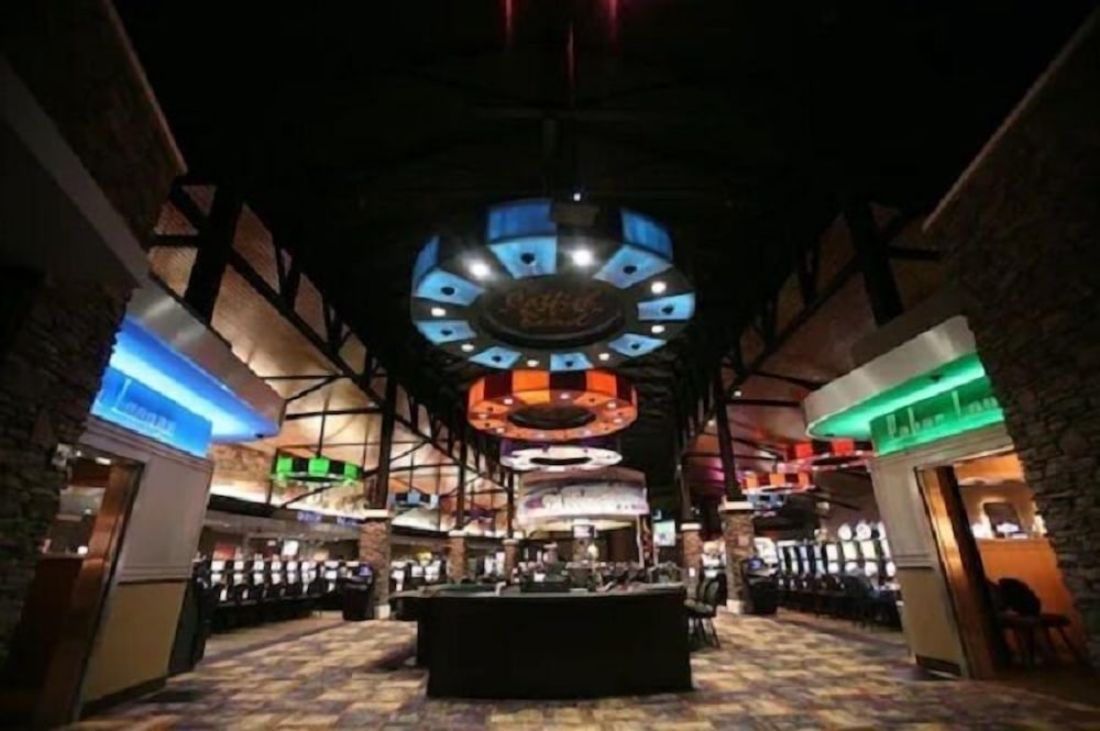 Burlington Vacations - Fun City Resort Hotel - Property Image 1