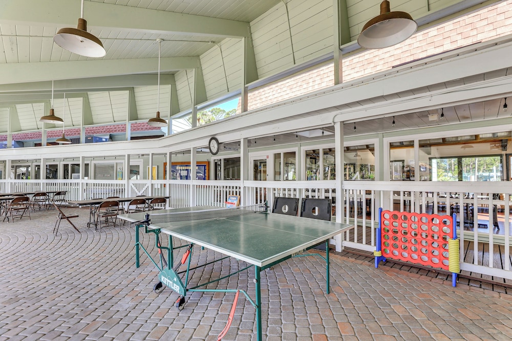 3 Mi to Nokomis Beach: Resort Home in Florida