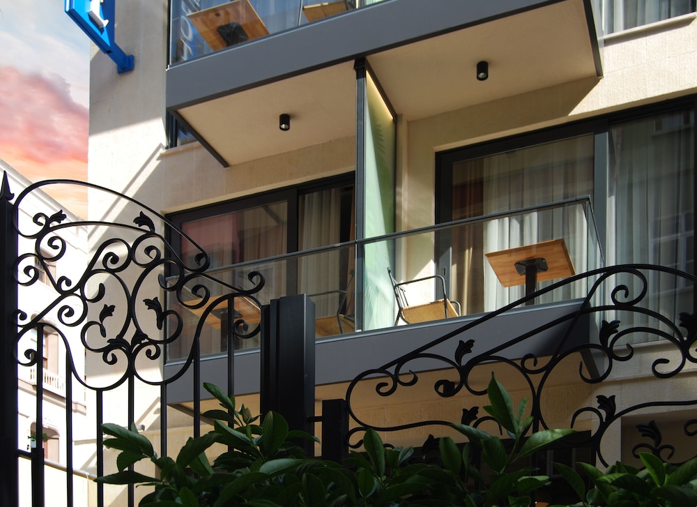 Four Sides Beyoğlu - Image 6