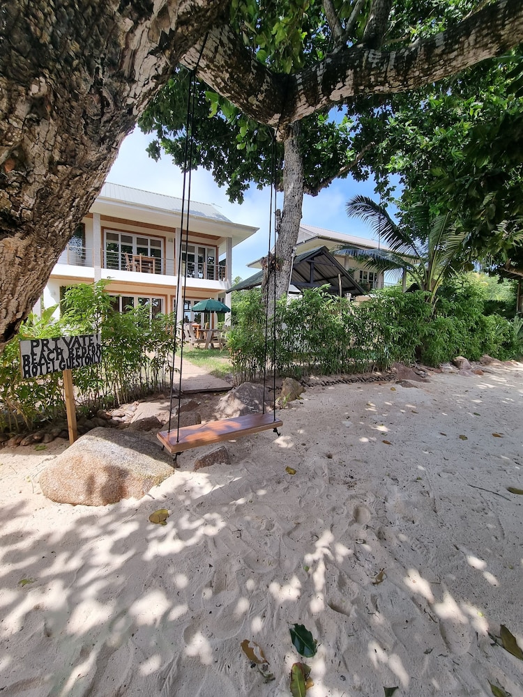 La Digue Luxury Beach Bungalow Spa & Gym