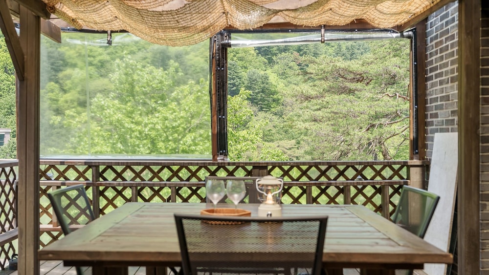 Gapyeong On The Hill Pool Villa