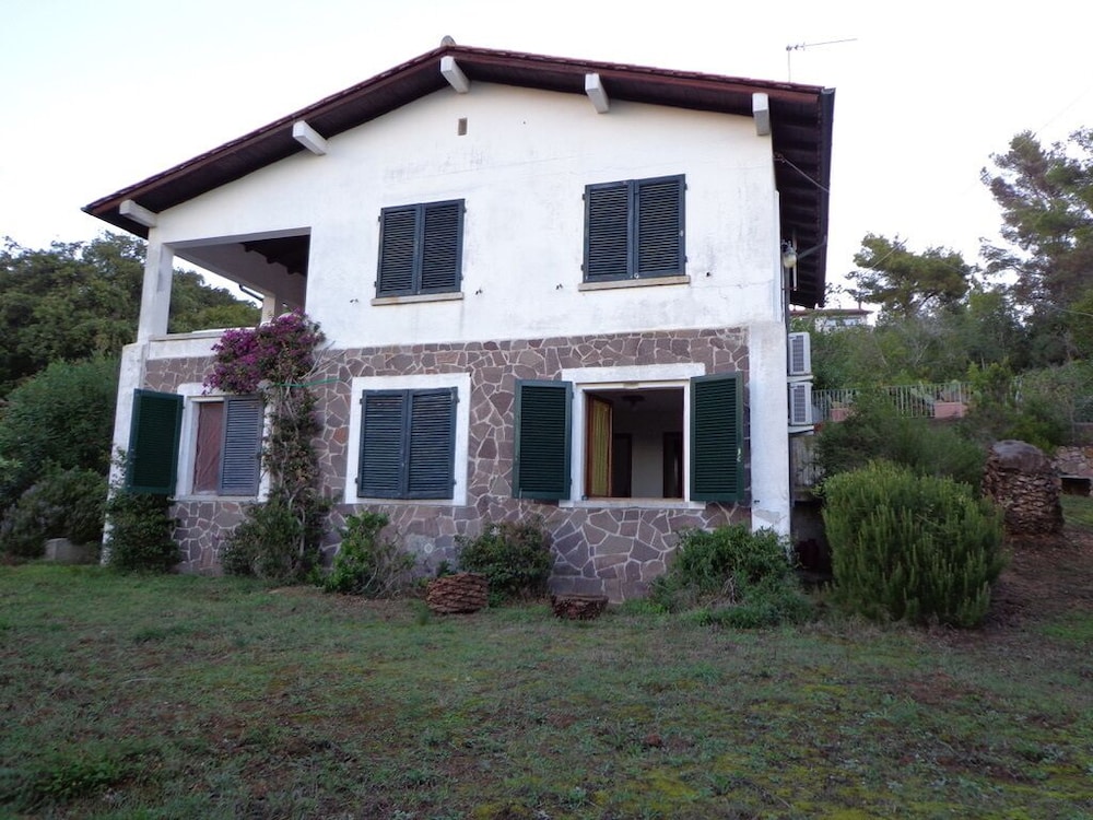Villa With Garden and Terrace for 8 pax view 4