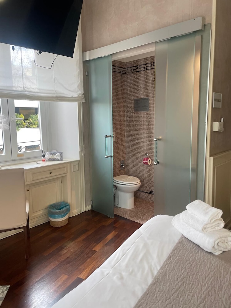 Dama Opera Elegantia Rooms