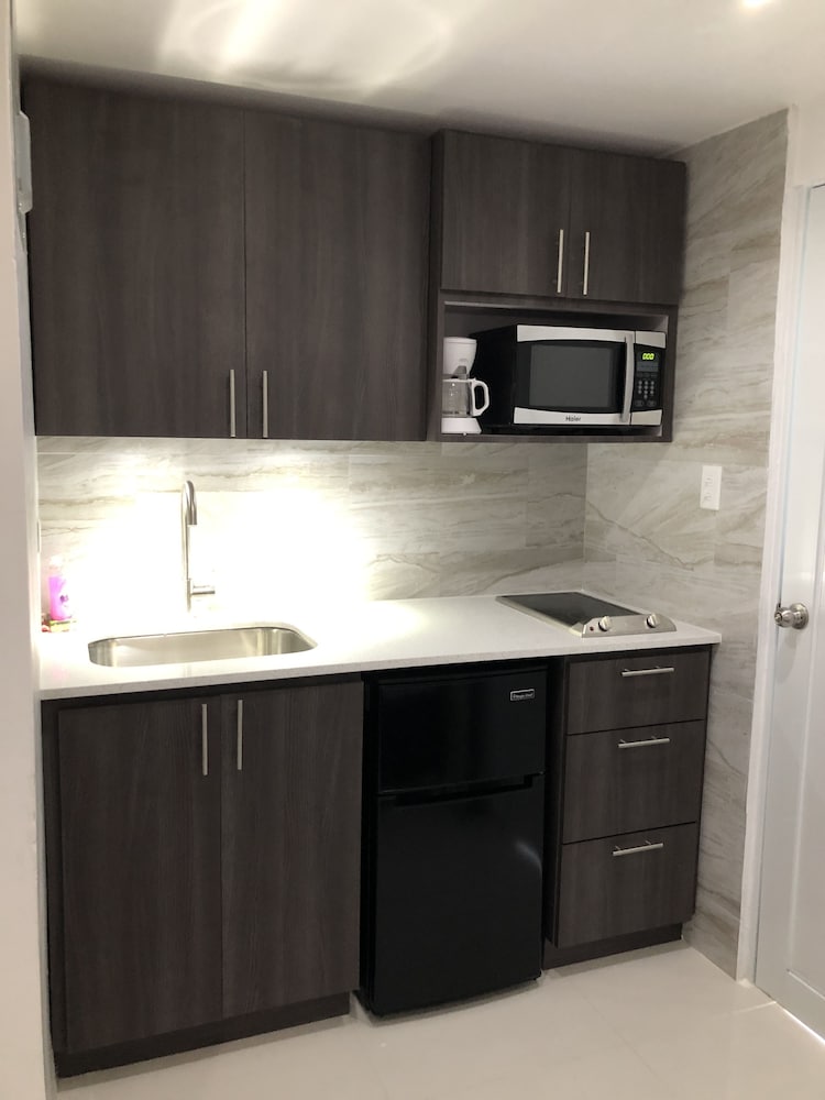 Renovated Posada Studio Apartment at Isla Verde