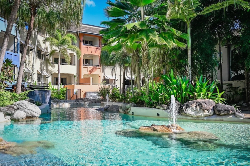 Coral Luxe Resort - 9 Pools Gym BBQ