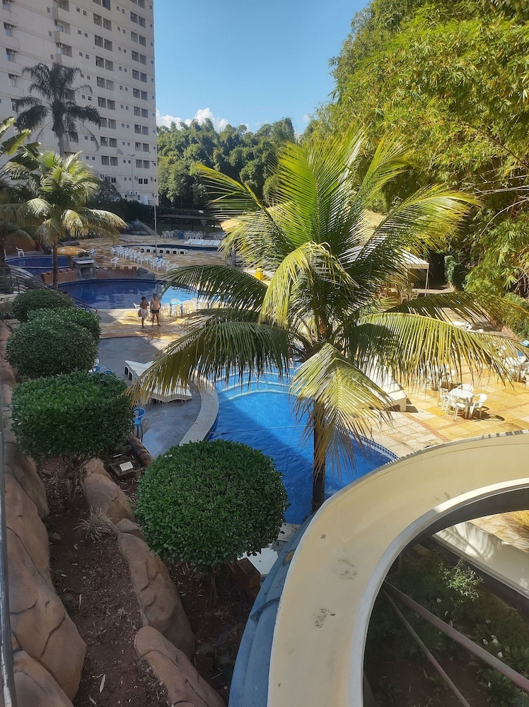 Condominio Golden Dolphin Resort via Roberto Imoveis