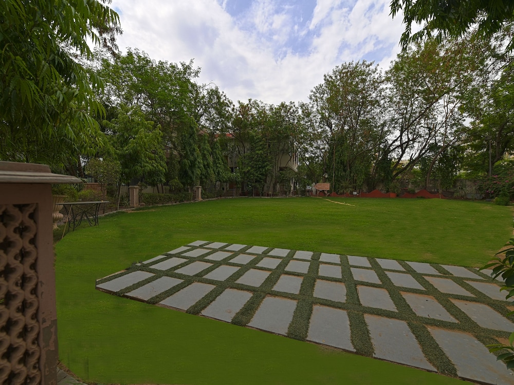 The Byke Grassfield Resort With Outdoor Pool, Shyam Nagar