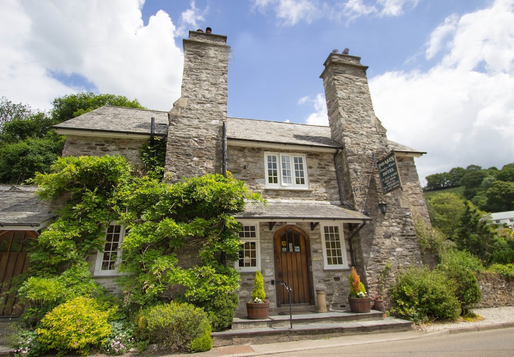 Polraen Country House